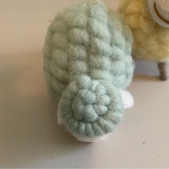 Pier 1 One Imports set of 4 wool sheep green yellow pink white Easter Ho… - Picture 5 of 9